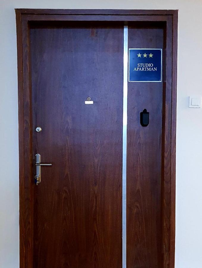 Studio Ibler Zagreb Luaran gambar